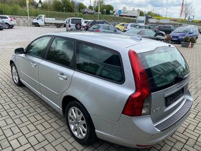 VOLVO V50 - 3