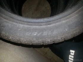 215/50R17 - 3