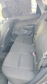 Hyundai i30, 1,4 l kombi - 3