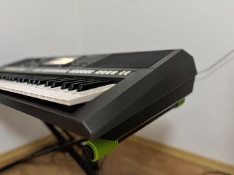 Yamaha PSR S770 - 3