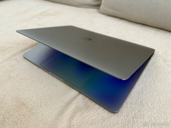 Apple MacBook Pro 13" (2019) s Touch Barom - 3