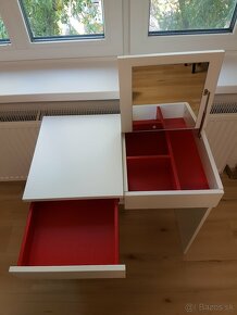 Predam kozmeticky stolik IKEA - 3