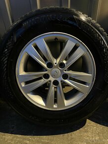 Zimne komplety originál Kia 215/70R16 - 3