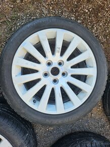 Predám elektróny 5x120 245/45 R18 zimné - 3