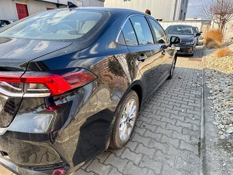 Predám Toyota Corolla 1.5 Benzín - 3