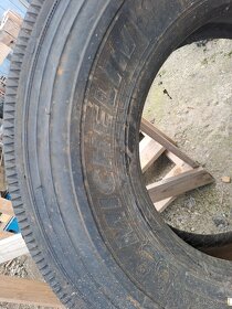 Pneu Michelin 11,R 22,5 - 3