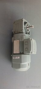 Elektromotor s prevodovkou 0,18KW - 3