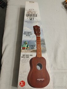 Ukulele - 3