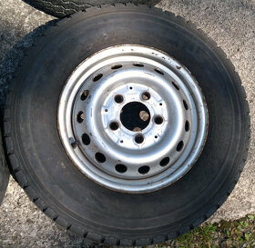 4 ks letné pneu Dunlop na plechových diskoch Sprinter/L - 3