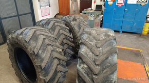 470/70 R24 Michelin - 3