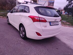 Hyundai i30 1.6 - 3