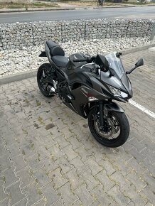 Kawasaki Ninja 650 - 3