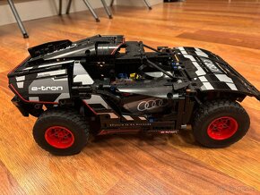 Lego Technic auto na ovládanie. - 3