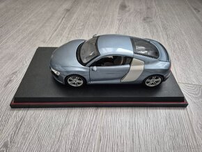 Predam maketu audi R8 24cm - 3