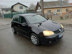 Predám volkswagen Golf 5 1.4 - 3