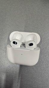 Apple AirPods 3 - 3