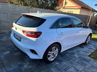 Kia ceed 1.6 crdi 100kW gold - 3