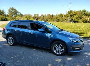 Opel Astra sports Tourer - 3