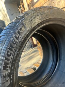 Michelin alpin6.  225/45/17”-91H - 3