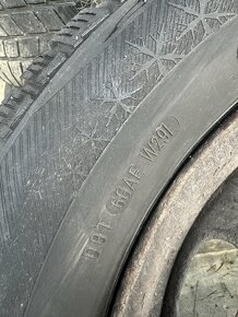 Pneu 195/65R15 - 3