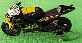 YAMAHA YZR-M1 Monster Tech3 - 3