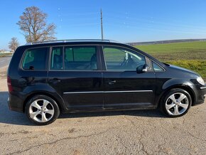 VW Touran Highline - 3