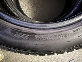 2ks Good Year  245/45 R18 - 3