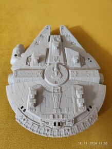 Millenium Falcon z filmov Star Wars, - 3