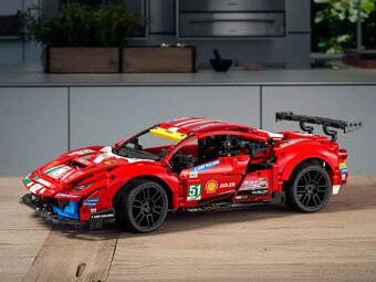 Lego ferrari 488 GTE „AF Corse #51” - 3