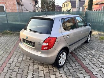 Škoda Fabia 1.4 63kW 2011 127014km 1.majitel bez koroze - 3