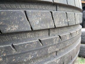 235/45 R19 letne - 3