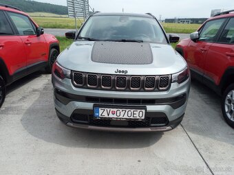 Jeep Compass 1.5 e-Hybrid Upland, 37 000 km, SR, v záruke - 3