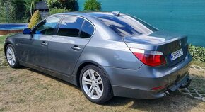 BMW e60 530d, manual - 3