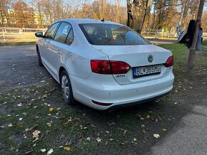 Predám Volkswagen Jetta 1,6 TDI - 3