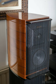 Sonus Faber Guarneri Homage + stands - 3