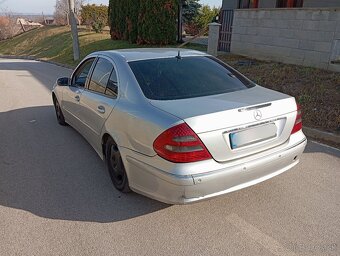 Predám mercedes w211 e270 cdi automat - 3