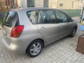 Toyota Corolla Verso 2.0 D - 3