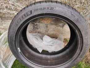 Predam 4ks - Michelin 235/45R19 (99Y) - 3