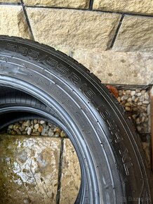 235/55 r 18 Nokian - 3