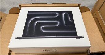 MacBook Pro , M3 chip  , 14,2” palcový, 1TB ,18GB RAM - 3