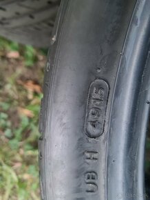 Pneu 265/35 R22 - 3