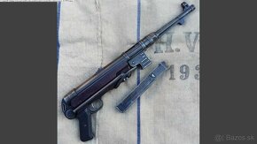 MP-40 samopal - 3