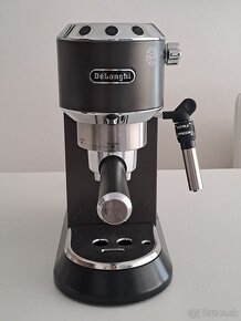 Elegantný pákový kávovar zn. DeLonghi DEDICA - 3