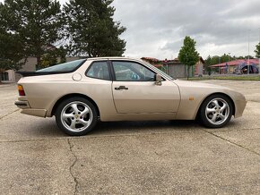 PORSCHE 944 - 3