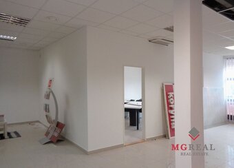 Priestory s plochami 90 m²  v centre Trnavy vhodné na na kan - 3