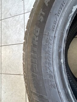 Predám UNI 2ks 215/60 R17C HANKOOK - 3