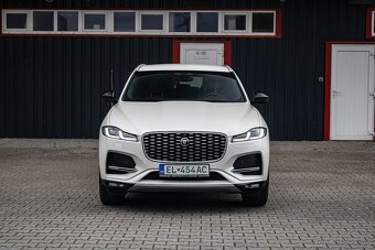 Jaguar F-Pace P400e Plug-in Hybrid - 3