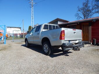 Toyota Hilux DC 2.5 I D-4D Terra - 3