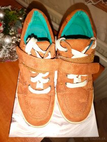 krásne oranžové topánky č: 37 na plnom opätku; 10ceur - 3