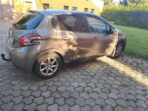 Predám Peugeot 208 - 3